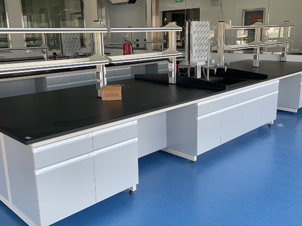 實驗室用的工作臺維護(hù)保養(yǎng)技巧